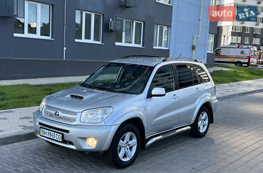 Позашляховик / Кросовер Toyota RAV4 2005 в 