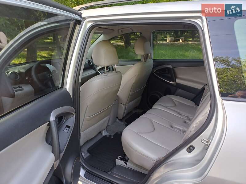 Позашляховик / Кросовер Toyota RAV4 2007 в Одесі