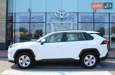 Позашляховик / Кросовер Toyota RAV4 2019 в 