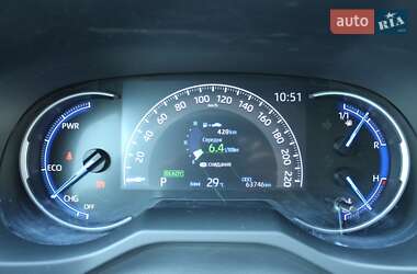 Позашляховик / Кросовер Toyota RAV4 2019 в 