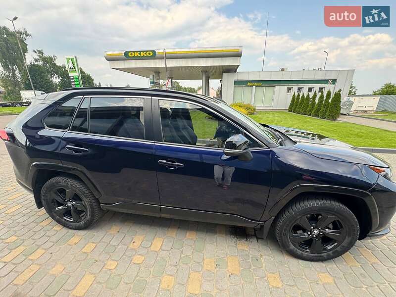 Позашляховик / Кросовер Toyota RAV4 2020 в Самборі