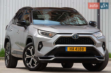 Позашляховик / Кросовер Toyota RAV4 2020 в Львові