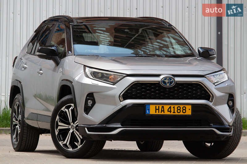 Внедорожник / Кроссовер Toyota RAV4 2020 в Львове
