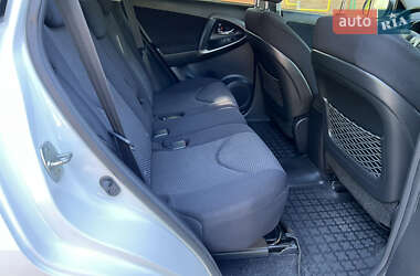 Внедорожник / Кроссовер Toyota RAV4 2009 в 