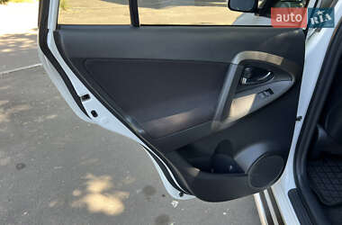 Внедорожник / Кроссовер Toyota RAV4 2009 в 