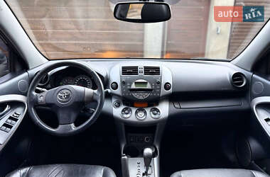 Внедорожник / Кроссовер Toyota RAV4 2008 в 