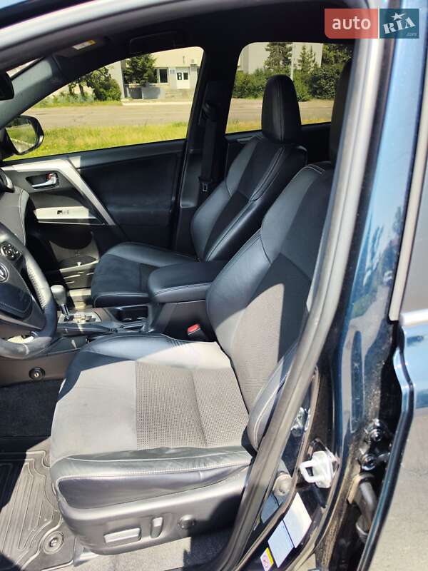 Позашляховик / Кросовер Toyota RAV4 2017 в Києві фото 13 Позашляховик / Кросовер Toyota RAV4 2017 в Києві