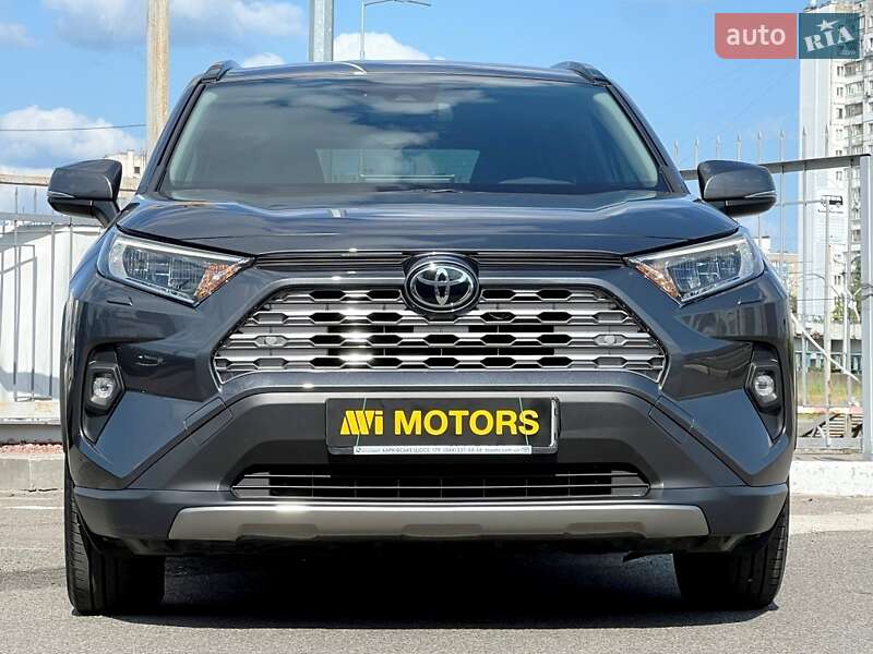 Позашляховик / Кросовер Toyota RAV4 2022 в Києві