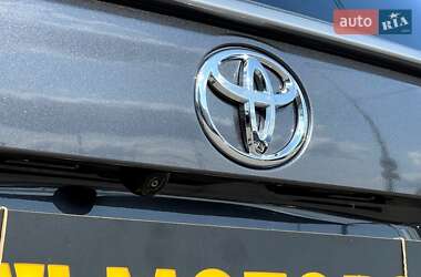 Внедорожник / Кроссовер Toyota RAV4 2022 в 