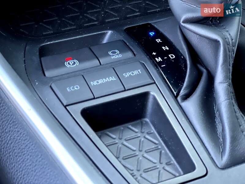 Позашляховик / Кросовер Toyota RAV4 2022 в Києві