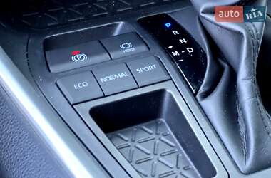 Внедорожник / Кроссовер Toyota RAV4 2022 в 