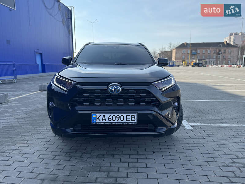 Внедорожник / Кроссовер Toyota RAV4 2020 в Виннице