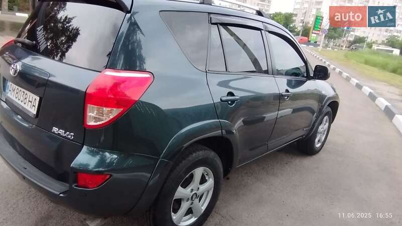 Позашляховик / Кросовер Toyota RAV4 2007 в Житомирі
