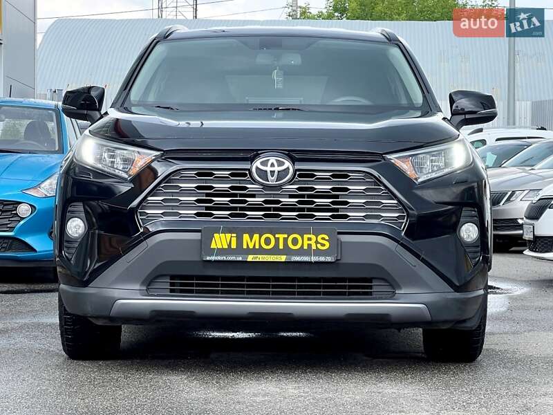 Позашляховик / Кросовер Toyota RAV4 2019 в Києві