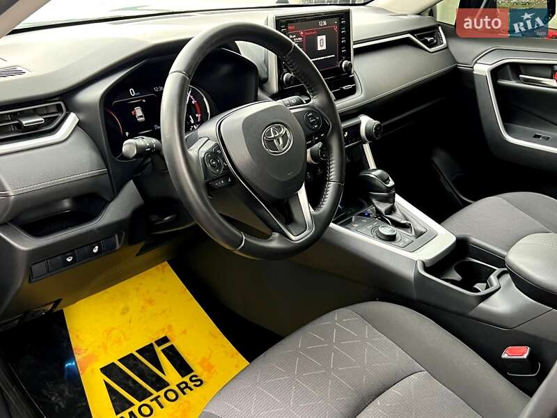 Позашляховик / Кросовер Toyota RAV4 2019 в Києві