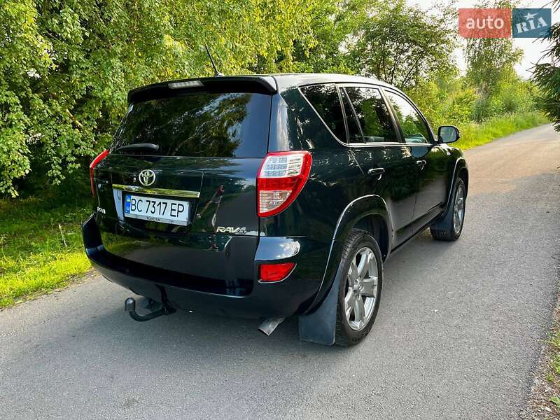 Внедорожник / Кроссовер Toyota RAV4 2012 в Львове