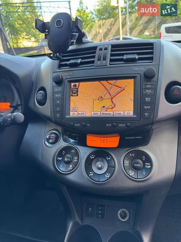 Внедорожник / Кроссовер Toyota RAV4 2012 в Львове