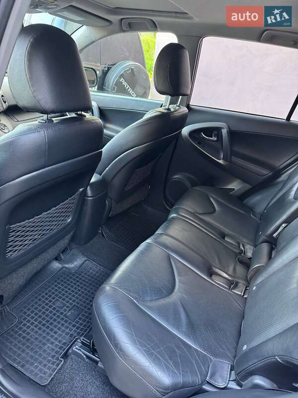 Внедорожник / Кроссовер Toyota RAV4 2012 в Львове