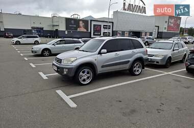 Внедорожник / Кроссовер Toyota RAV4 2003 в Киеве
