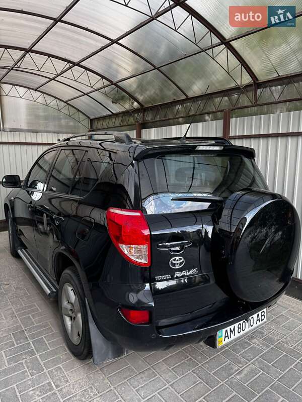 Внедорожник / Кроссовер Toyota RAV4 2008 в Житомире