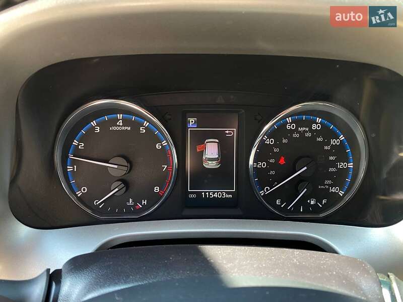 Позашляховик / Кросовер Toyota RAV4 2016 в Львові