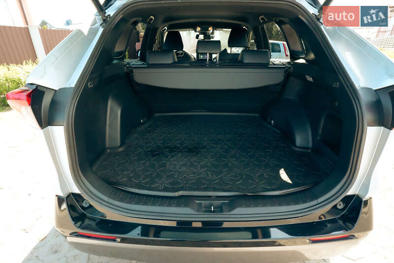Внедорожник / Кроссовер Toyota RAV4 2019 в Киеве фото 9 Внедорожник / Кроссовер Toyota RAV4 2019 в Киеве