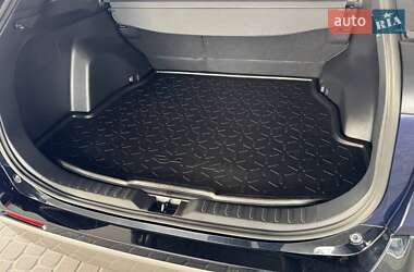 Внедорожник / Кроссовер Toyota RAV4 2022 в 