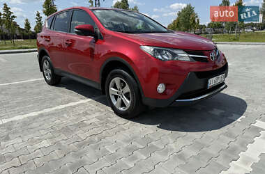 Внедорожник / Кроссовер Toyota RAV4 2015 в 