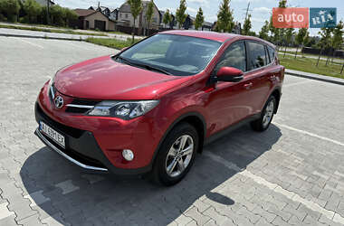 Внедорожник / Кроссовер Toyota RAV4 2015 в 