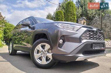 Позашляховик / Кросовер Toyota RAV4 2022 в Дубні