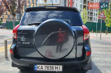Внедорожник / Кроссовер Toyota RAV4 2008 в 