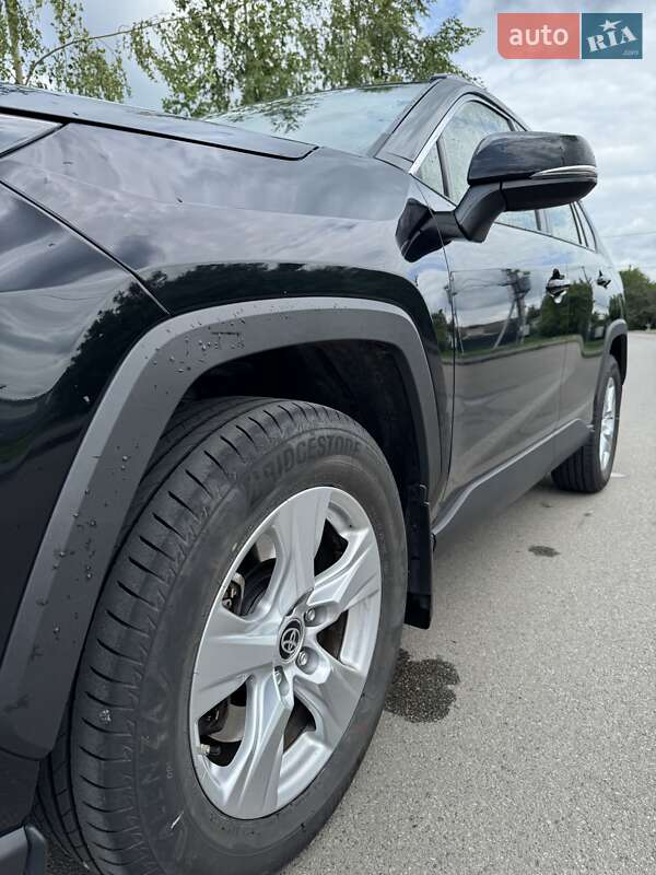 Позашляховик / Кросовер Toyota RAV4 2021 в Києві фото 21 Позашляховик / Кросовер Toyota RAV4 2021 в Києві