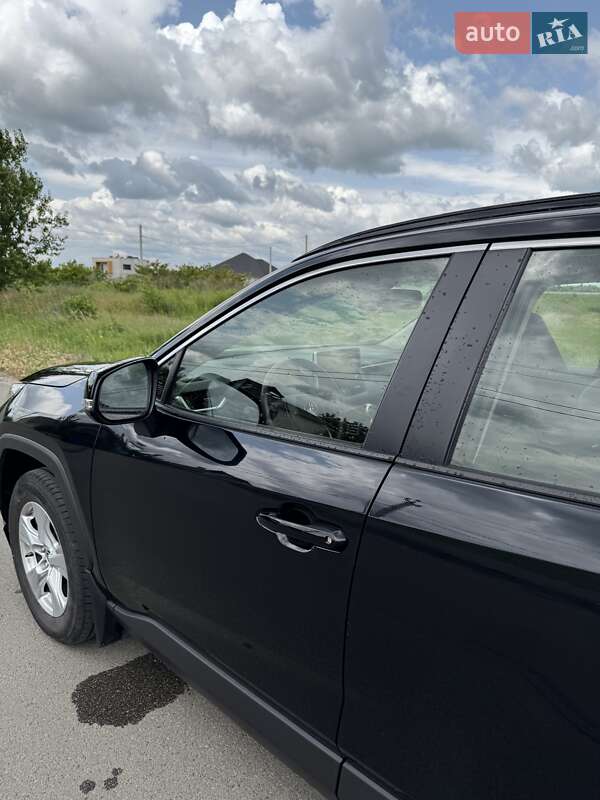 Позашляховик / Кросовер Toyota RAV4 2021 в Києві фото 47 Позашляховик / Кросовер Toyota RAV4 2021 в Києві
