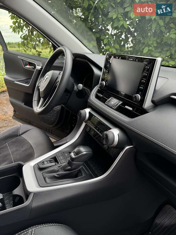 Позашляховик / Кросовер Toyota RAV4 2021 в Києві фото 65 Позашляховик / Кросовер Toyota RAV4 2021 в Києві