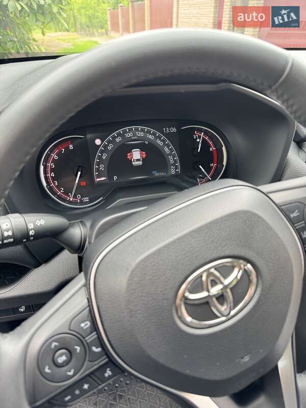 Позашляховик / Кросовер Toyota RAV4 2021 в Києві фото 73 Позашляховик / Кросовер Toyota RAV4 2021 в Києві
