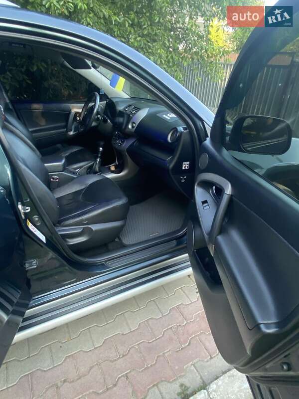 Внедорожник / Кроссовер Toyota RAV4 2007 в Каменец-Подольском