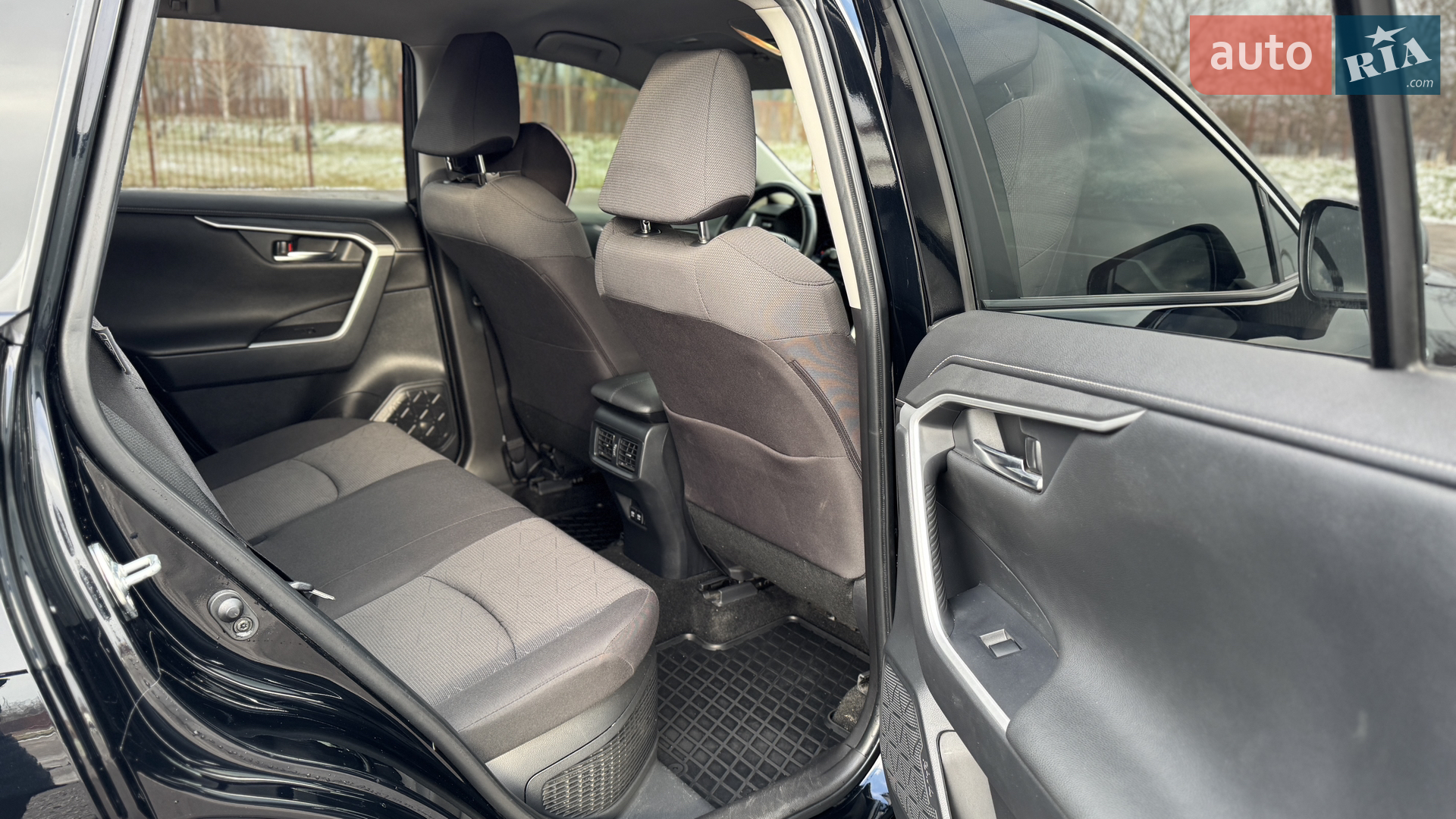 2021 Toyota RAV 4 - мініатюра 31