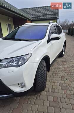 Внедорожник / Кроссовер Toyota RAV4 2014 в 