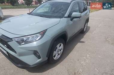 Внедорожник / Кроссовер Toyota RAV4 2019 в Семеновке