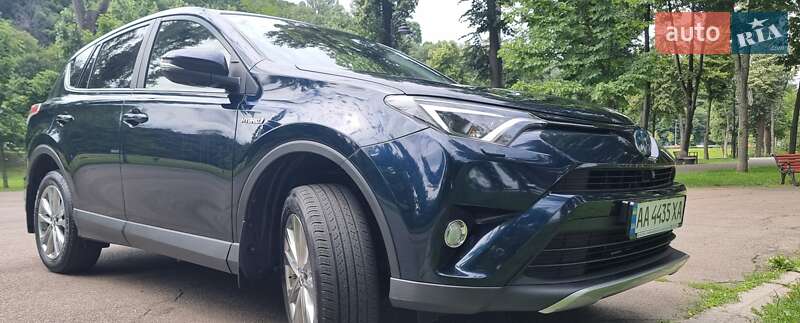 Позашляховик / Кросовер Toyota RAV4 2018 в Києві