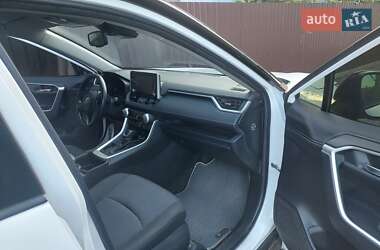 Внедорожник / Кроссовер Toyota RAV4 2022 в 