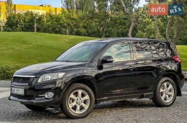 Внедорожник / Кроссовер Toyota RAV4 2011 в 
