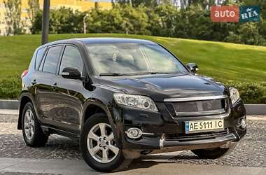 Внедорожник / Кроссовер Toyota RAV4 2011 в 