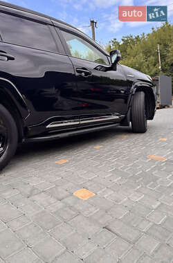 Внедорожник / Кроссовер Toyota RAV4 2020 в 