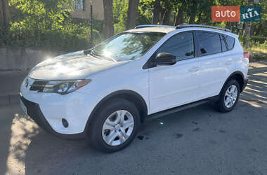 Внедорожник / Кроссовер Toyota RAV4 2015 в Черновцах