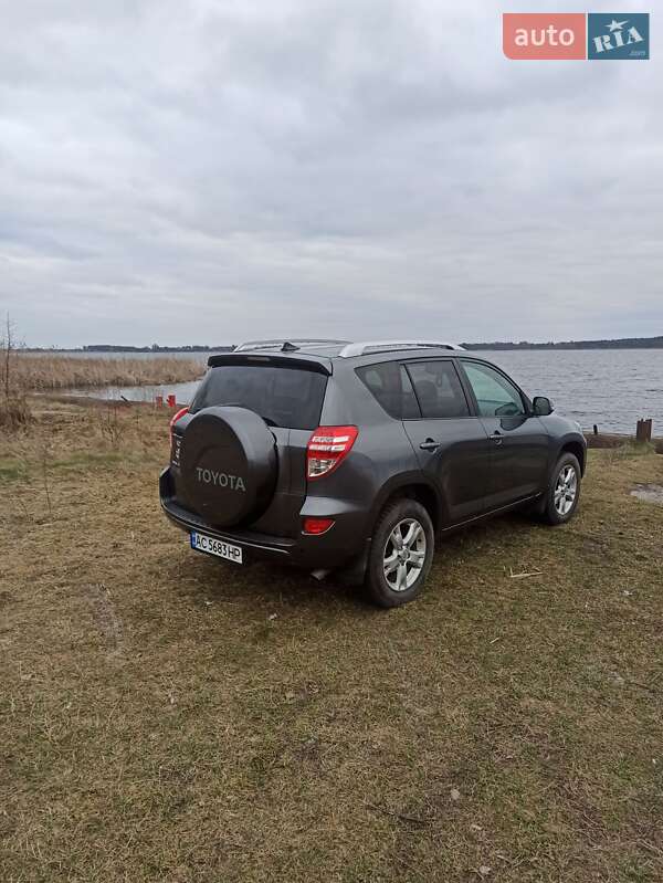 Позашляховик / Кросовер Toyota RAV4 2009 в Ратному