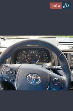 Внедорожник / Кроссовер Toyota RAV4 2013 в 