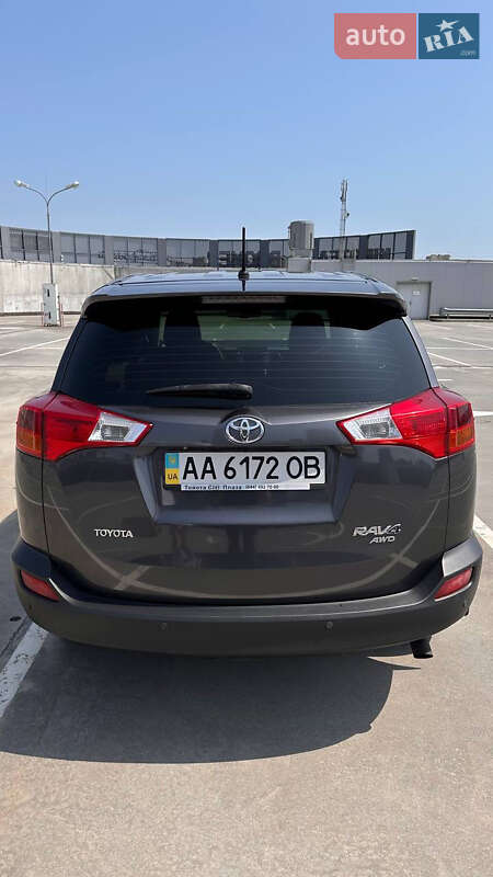 Внедорожник / Кроссовер Toyota RAV4 2013 в Киеве