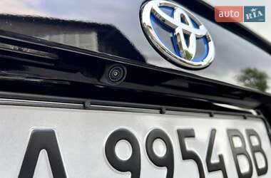 Внедорожник / Кроссовер Toyota RAV4 2023 в 