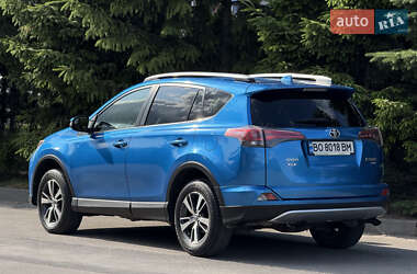 Позашляховик / Кросовер Toyota RAV4 2016 в Тернополі